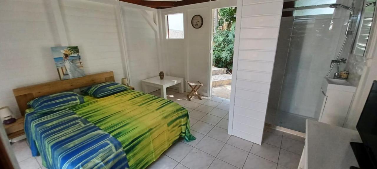 Gite Mamour - Charmant Petit Bungalow A Decouvrir Baillif 외부 사진